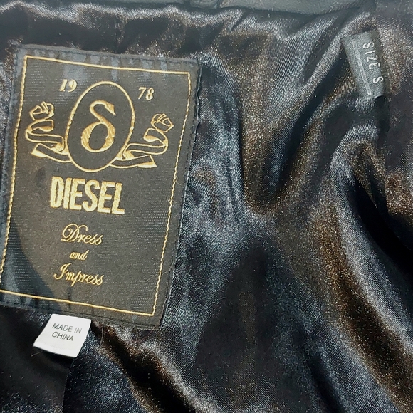 Diesel burgundy, black & tan faux fur vest, S, EUC - Picture 5 of 8